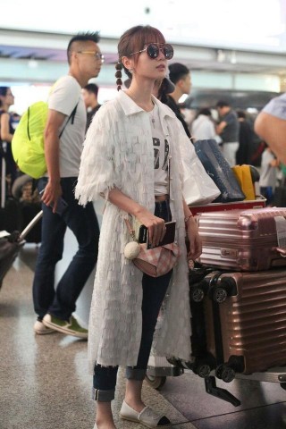 哪些女星的體重看了數字讓人心疼，鄭爽170的身高體重只有兩位數