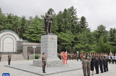 金正恩參謁中國人民志願軍烈士陵園_檜倉_平安南道_朝鮮勞動党
