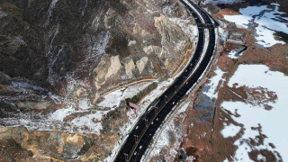西藏之美：鏡頭下的自然與人文交織的壯麗畫卷_拉孜_雪山_遊客