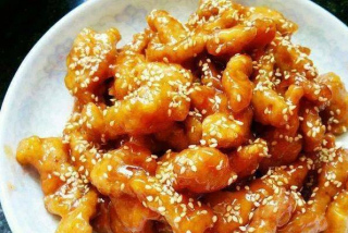 爆好吃的小酥肉，在家自己做，外酥裏嫩