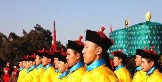 順治手下大內侍衛裏，有一個真正的武林高手，上戰場從來不拿兵器
