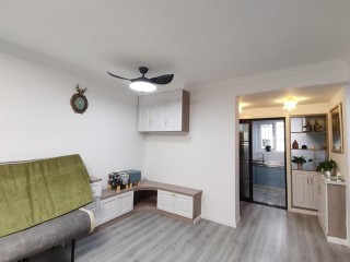 看她家極簡裝修，全屋舍棄吊頂，電視牆不做造型，還沒家具很漂亮