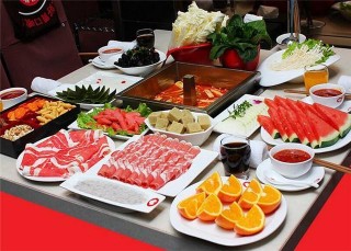 海底撈半年虧9.6億，老板張勇財富卻暴漲358億