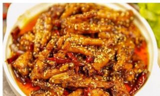 辣雞爪，沙茶牛肉，紅燒羊肉，香辣豬蹄的做法