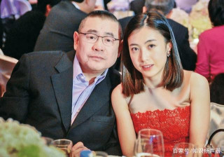娛樂記者逆襲為女富豪，嫁大29歲千億企業家，買冷飲配備5個保鏢
