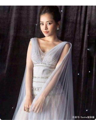 越南27歲女生身材好顏值高，PK掉一眾明星成華為代言人，氣質絕了