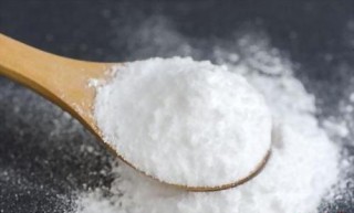 還用手擠黑頭？難怪鼻子容易紅腫，教你一招抹點它，黑頭立馬消失