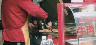 成都火鍋體驗之旅：跟隨成都旅行家們，在餐桌上探討美食的奧妙