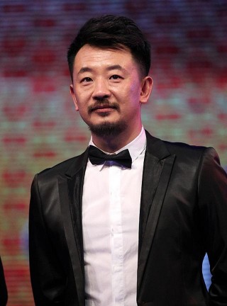 黃海波剛上岸一腳被踹入水，真惹了大佬級人物，與李小璐遭遇真像