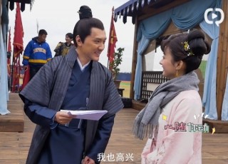 導演親自上陣，趙麗穎走出「楚喬」款，和顧廷燁秒變哥倆兒！