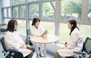 "她"力量專訪 | 探路前行 解密軟物質學院女性科研視角