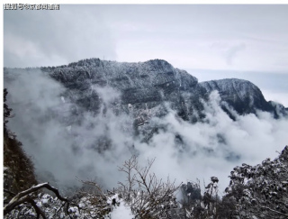 金頂空庭滿山雪，玉宇流雲擁瓊瑤——峨眉山雪景（天敬攝影）