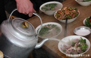 棗莊這家羊肉湯，一天能做到60桌，就連韓國美食家也來喝