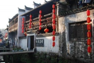 江西最有名的旅遊景點，還藏著一個小村莊，吸引遊客絡繹不絕