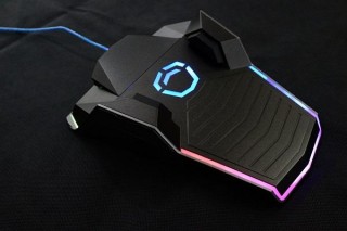 微星或會推出Liberator電競踏板，讓玩家在遊戲裏釋放雙手以外的操作