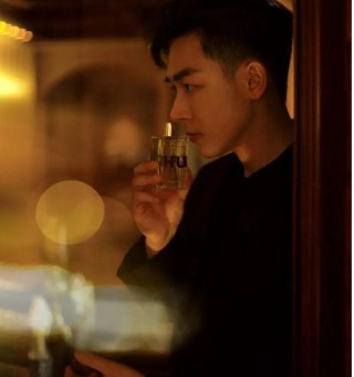 24歲帥哥酷愛運動健身，身材極致肌肉發達，讓很多人羨慕