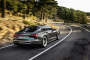 完美的車身比例，奧迪RS e-tron GT配置十分豐富
