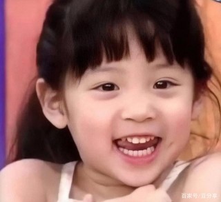 歐陽三姐妹齊進娛樂圈，姐姐新劇被嘲像陳漢典戴假發，妹妹更慘了