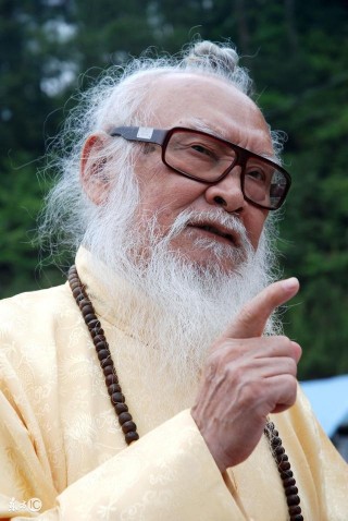 兒子住院，算命先生卻讓他母親好好管教，幾個月後母親再三道謝
