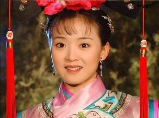 王艷兒子球球長大了，乖巧懂事情商高，不愧是豪門霸道小總裁！
