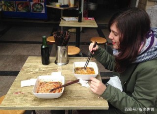 外國人：排隊也要買,在美有4萬家餐廳，美食這麼好？