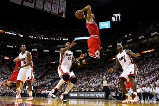 NBA歷史6大悲情人物：尤因被輪番壓制，羅斯生涯落差最可惜！
