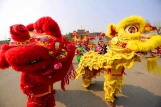 看民俗、品美食、賞冰瀑……魯南這個小村年味超濃！