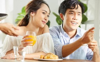 和男友旅遊，她的這點“別扭”，差點讓他們原地解散