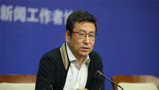 王朔評白岩松：骨子裏的做作，白岩松說我絕不還嘴，除非罵我媽