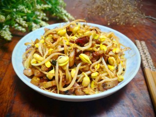 它是「天然的黃體酮」，隔三差五吃，皮膚緊緻，素顏
