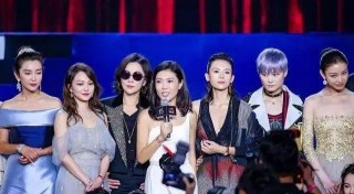 追星、搶戲、爭C位，倪萍會的不只煽情，娛樂圈那些事兒她更敢說