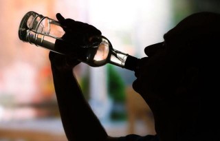 「最好酒」的四個省份，東北三省沒上榜，山東一根大蔥喝碗酒
