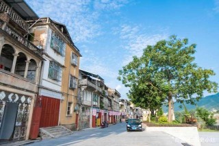廣東有個小鎮，曾經號稱“小香港”，如今卻淪為旅遊景點！