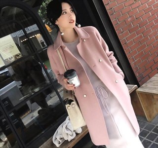 70後女人，秋冬穿這樣的毛呢大衣，洋氣又保暖，比單身女人更美