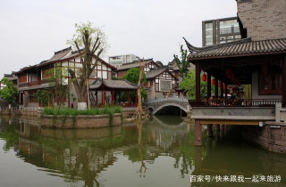 四川投資20億建造的旅遊景區，如今卻成了“空城”，十分冷清