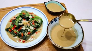 調芝麻醬時，最忌直接加清水！大廚教你正確做法，口感細膩又爽滑