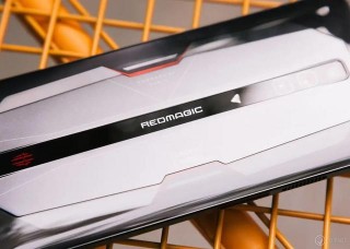 165Hz 屏幕 + 120W 快充，騰訊紅魔遊戲手機 6 Pro 極速電競