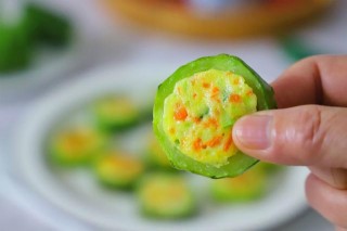 春天，黃瓜別涼拌了，試試這做法，清香可口營養低脂，孩子特愛吃