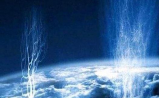 天空出現巨大“空洞”，平行世界的大門已被開啟？科學家一語道破