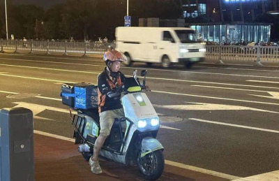 蘇州出台外賣交管新政：外賣小哥等紅燈不計入配送時間_新機制_時效_平台