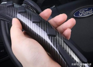 高溫天車裏如桑拿房！學精明人一招，不開汽車“AC鍵”也賊涼快