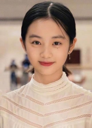 《仙劍》劇組辟謠黃磊女兒飾演趙靈兒，黃多多半只腳已踏入娛樂圈
