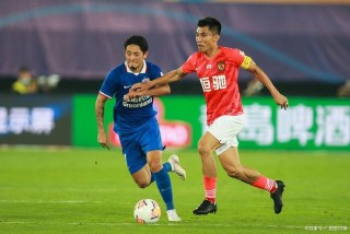 鄭智就任又被辭退，八冠王豪購時代終結，中超球迷迎來久違好消息