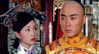 她一生從未踏入後宮半步，去世16年後才被下葬，卻成清朝傳奇皇后