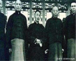 上海三大亨格局初露：張嘯林搶奪三鑫煙土，杜月笙：不打不相識