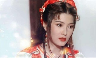 被稱為女版李小龍，愛情上總遇渣男，49歲至今單身，整容也失敗