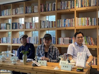 在大歷史擷取小細節，成都作家章夫“徘徊”在“公元前的廟堂與江湖”