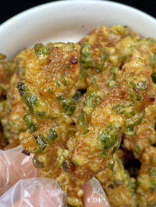 哇！蔥香小酥肉咋能做到外酥裏嫩？秘訣全在這幾步！_肉條_面糊_蔥花