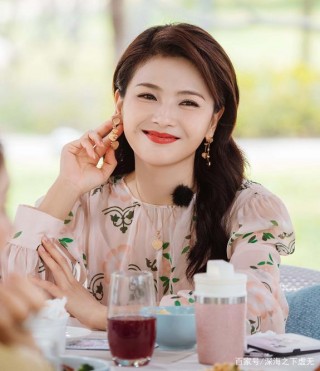 謝娜是劉濤的偶像？論活躍氣氛，她是娛樂女主播的天花板
