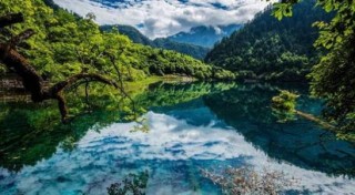 旅遊天堂四川，大漠豪情，水鄉韻味，在這裏全都能找到